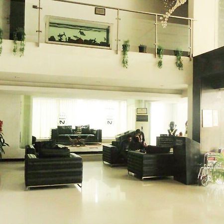 העיר בנגלור Hotel T.A.P. Gold Crest מראה חיצוני תמונה