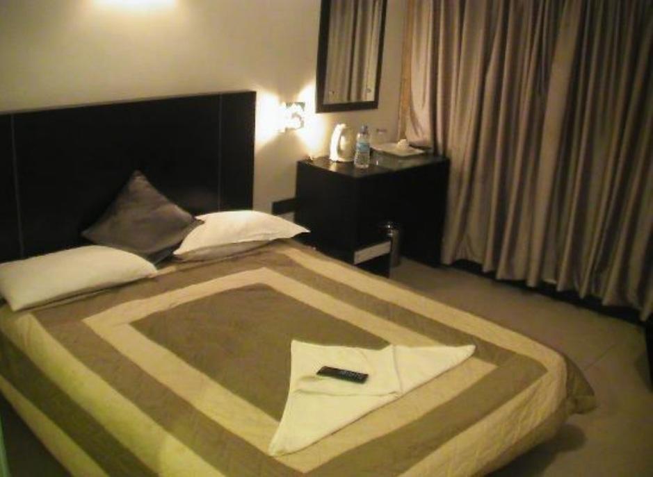 העיר בנגלור Hotel T.A.P. Gold Crest חדר תמונה