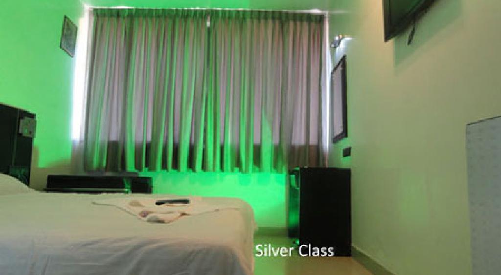 העיר בנגלור Hotel T.A.P. Gold Crest חדר תמונה